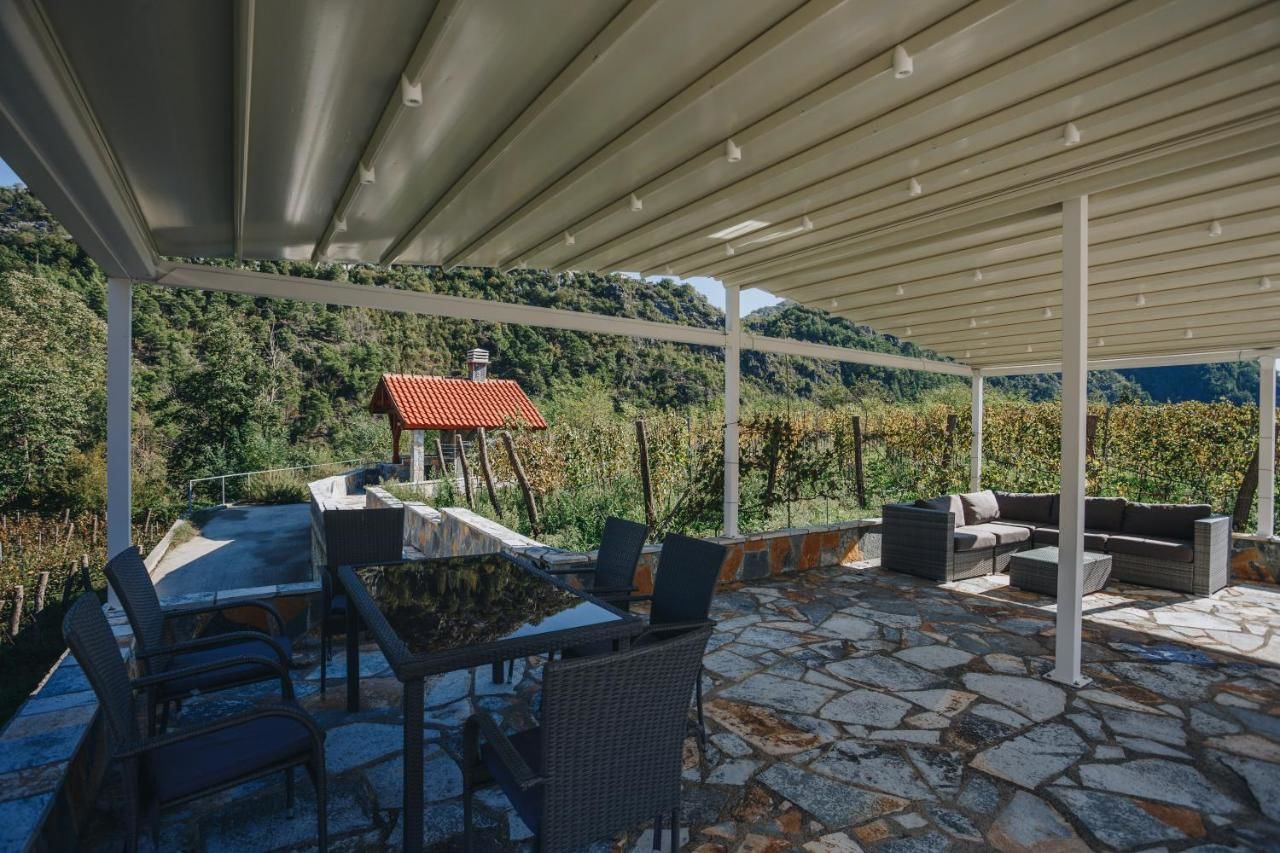 Гостевой дом Eco Winery Lipovac Apartments Цетине-6